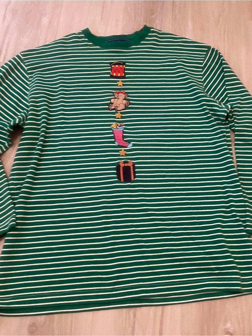 Vintage women’s Green Striped Long-Sleeve Top with Holiday Embroidered L
